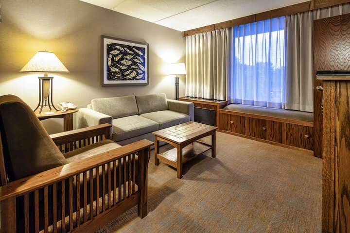 Room 12 of 27