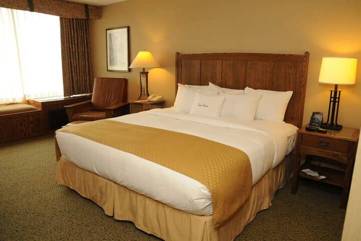 Room 4 of 27